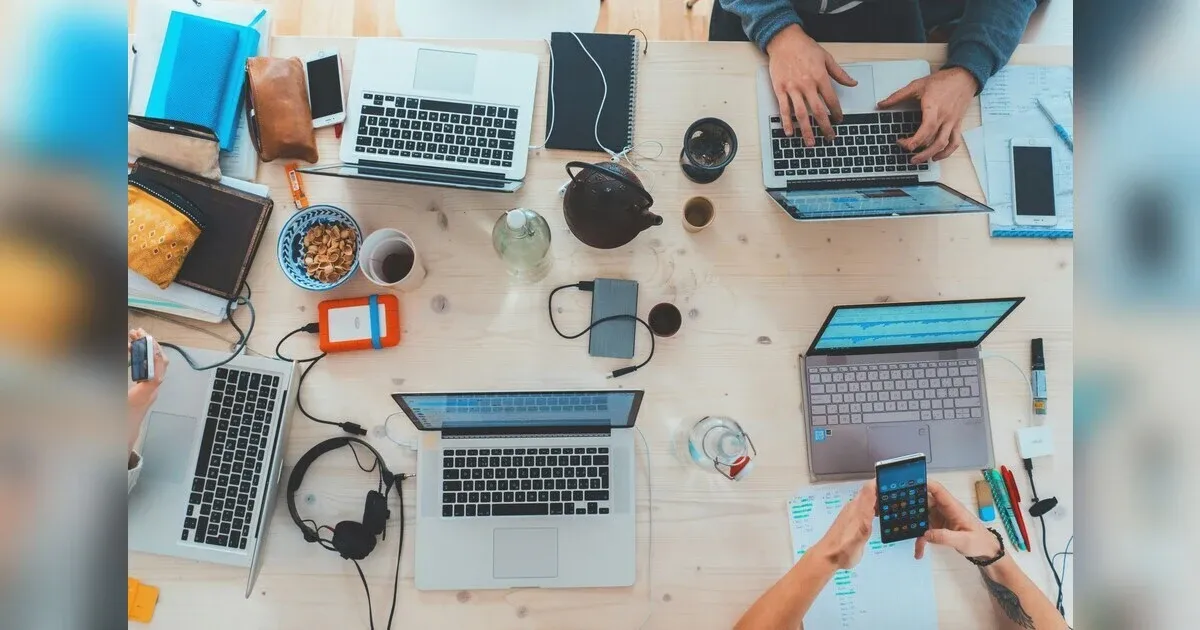 9 Essential Tools And Apps For Small Business Owners