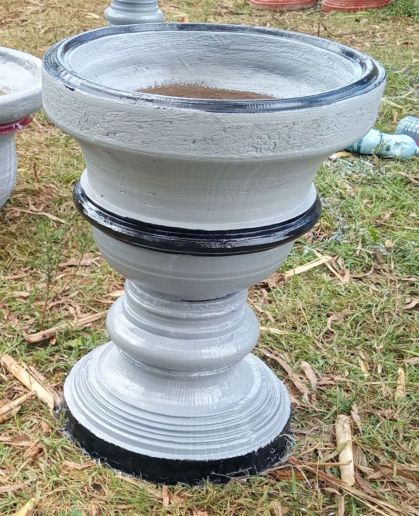 Creative silver and black medium size modern design flower pot