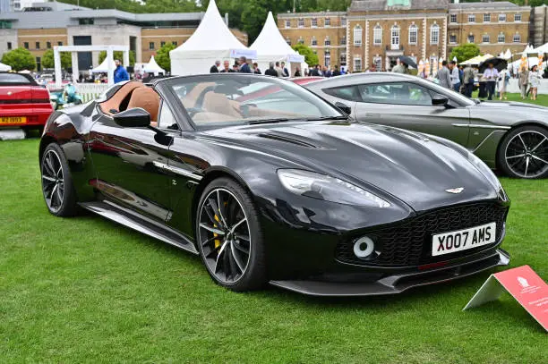 Aston Martin vanquish 2025: 12 cylinders of fury 