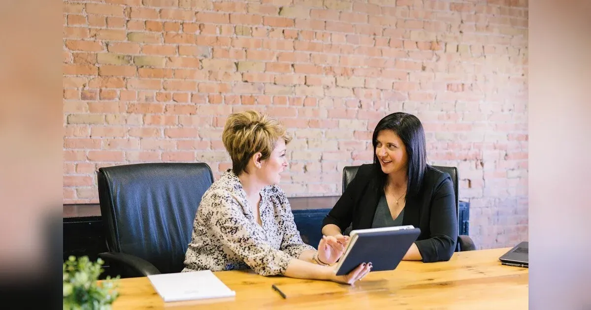 Featured image for How To Create A Good Employee Onboarding Process