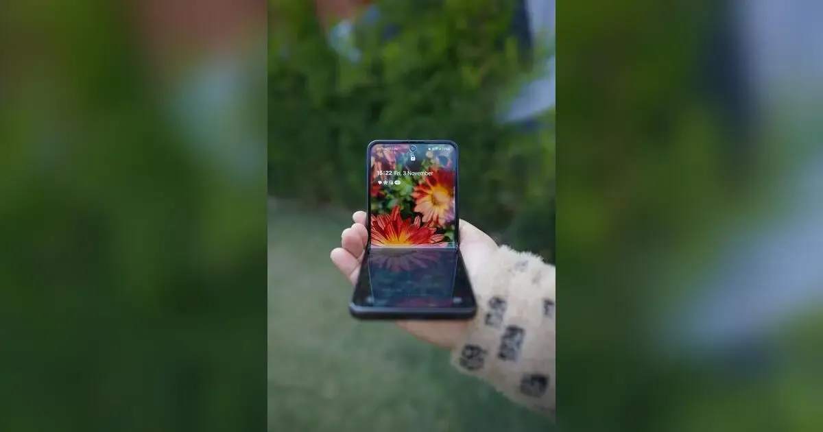 Featured image for Foldable Phones: Are They Worth The Hype?
