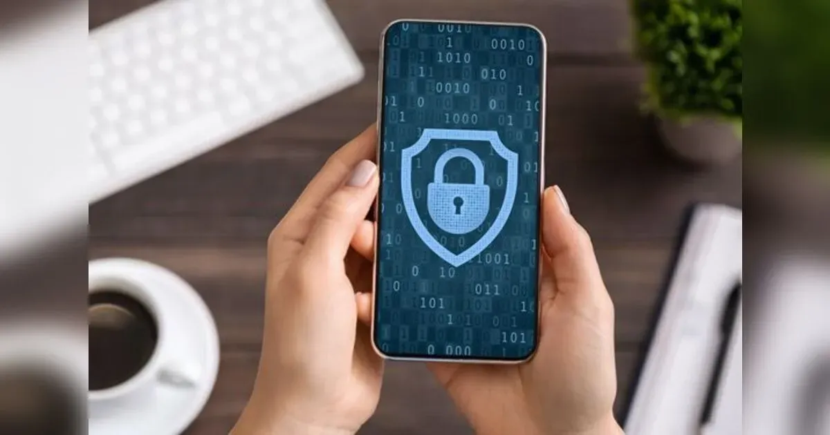 Featured image for How To Protect Your Smartphone From Cyber Attacks