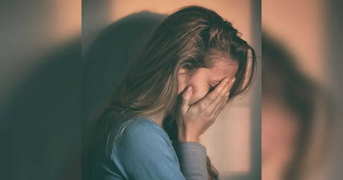 Featured image for How To Reframe Negative Thoughts For Better Mental Health