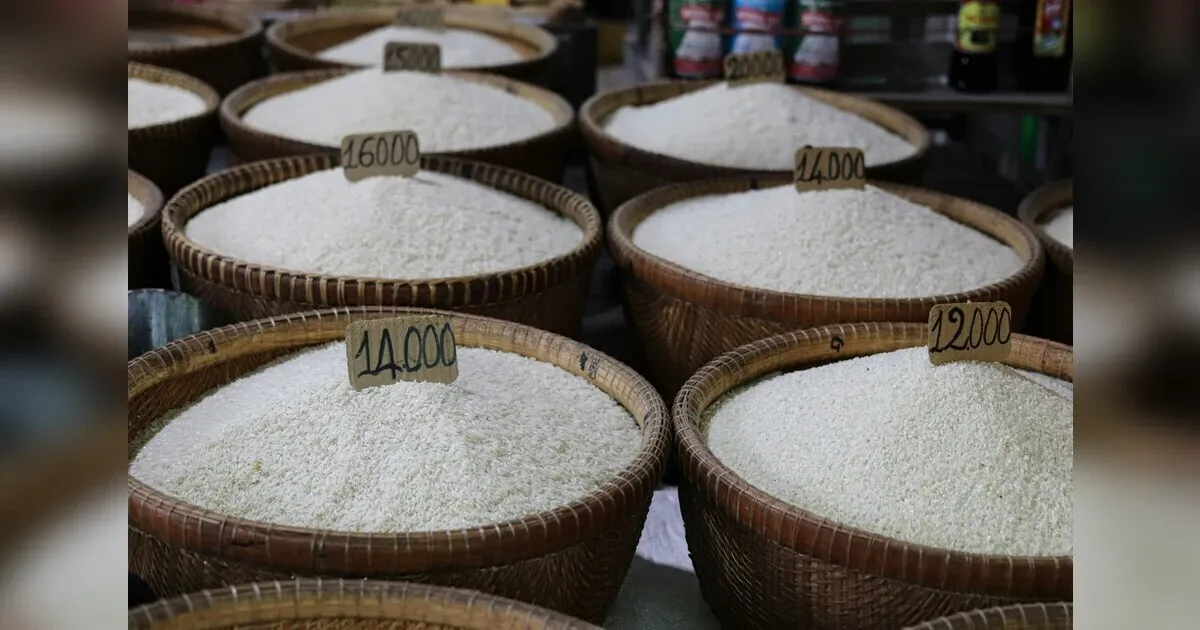 Featured image for A Pillar Of Microeconomics: A Comprehensive Guide To The Theory Of Demand